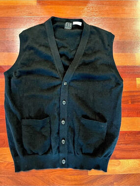 TSE Cashmere Cardigan Vest in Black Size Medium